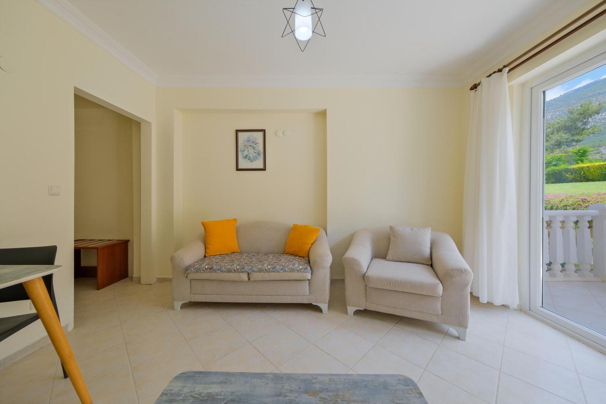 Larimar Hotel 2*